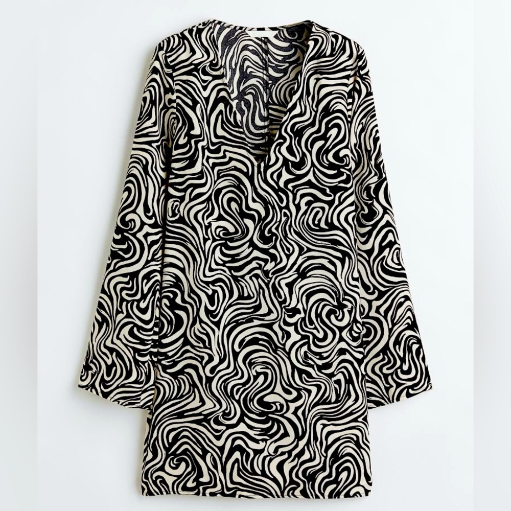 SOLD- H&M Black & White V-neck Dress